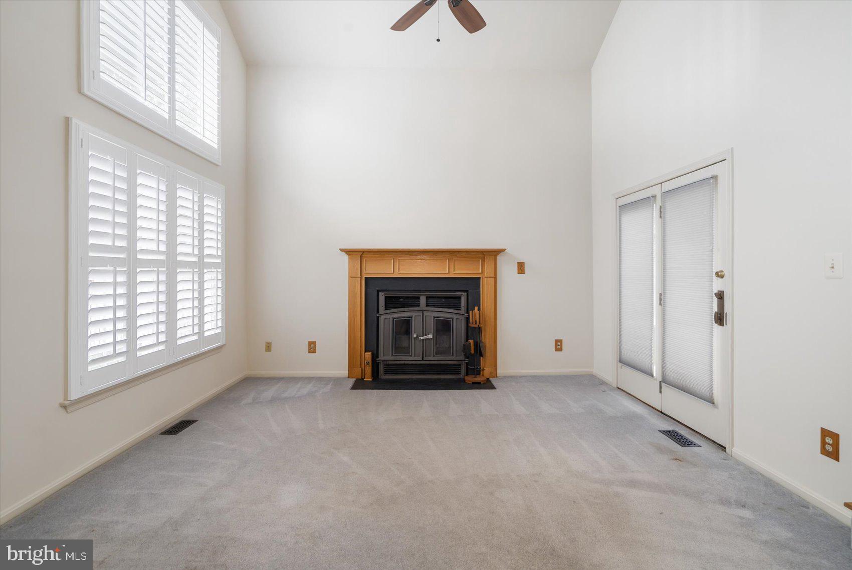 9020 Fieldchat Road Baltimore, MD 21236 - Photo 18 of 40 Family Room