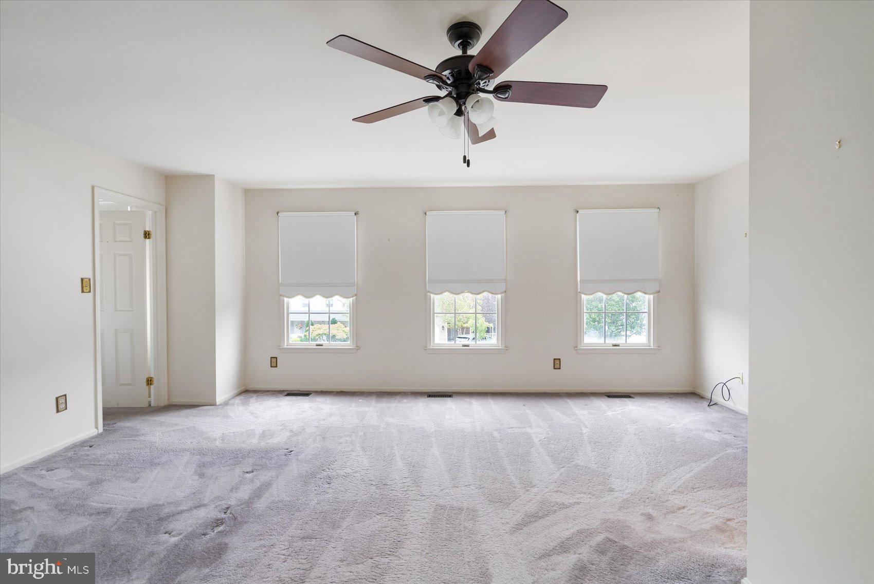 9020 Fieldchat Road Baltimore, MD 21236 - Photo 23 of 40 Primary Bedroom