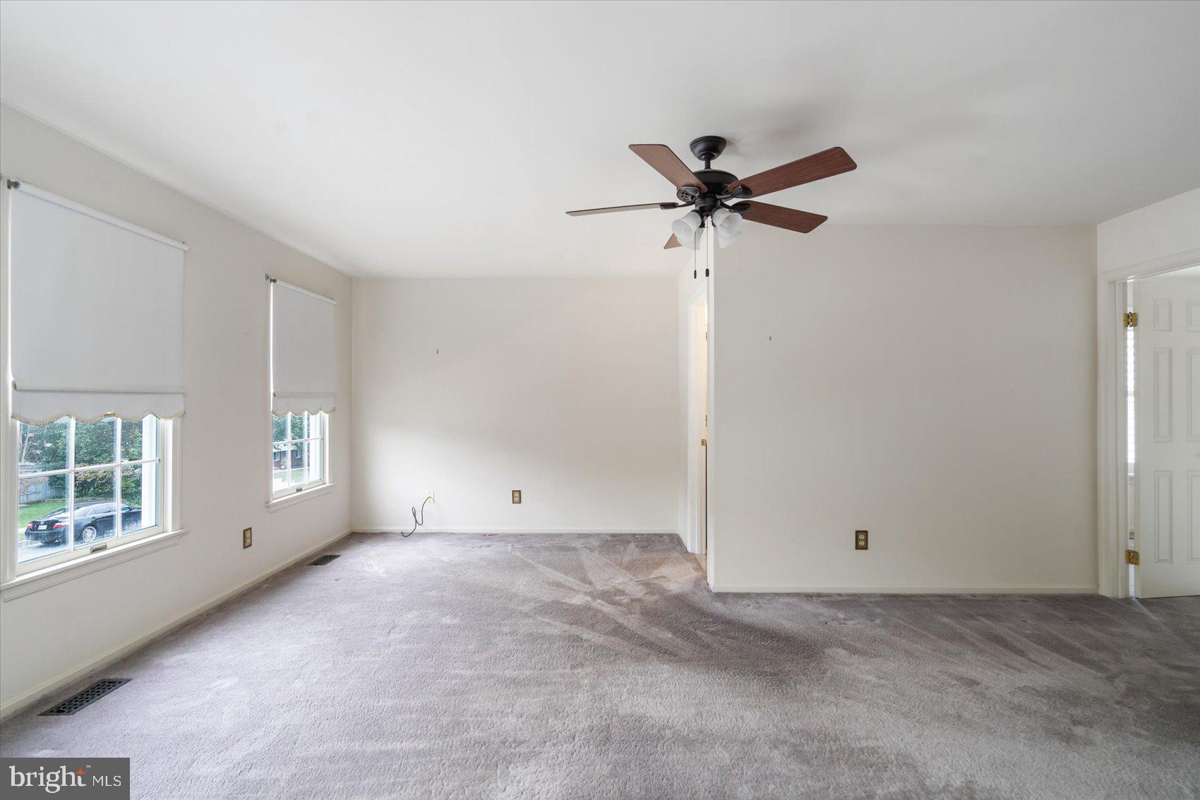 9020 Fieldchat Road Baltimore, MD 21236 - Photo 24 of 40 Primary Bedroom