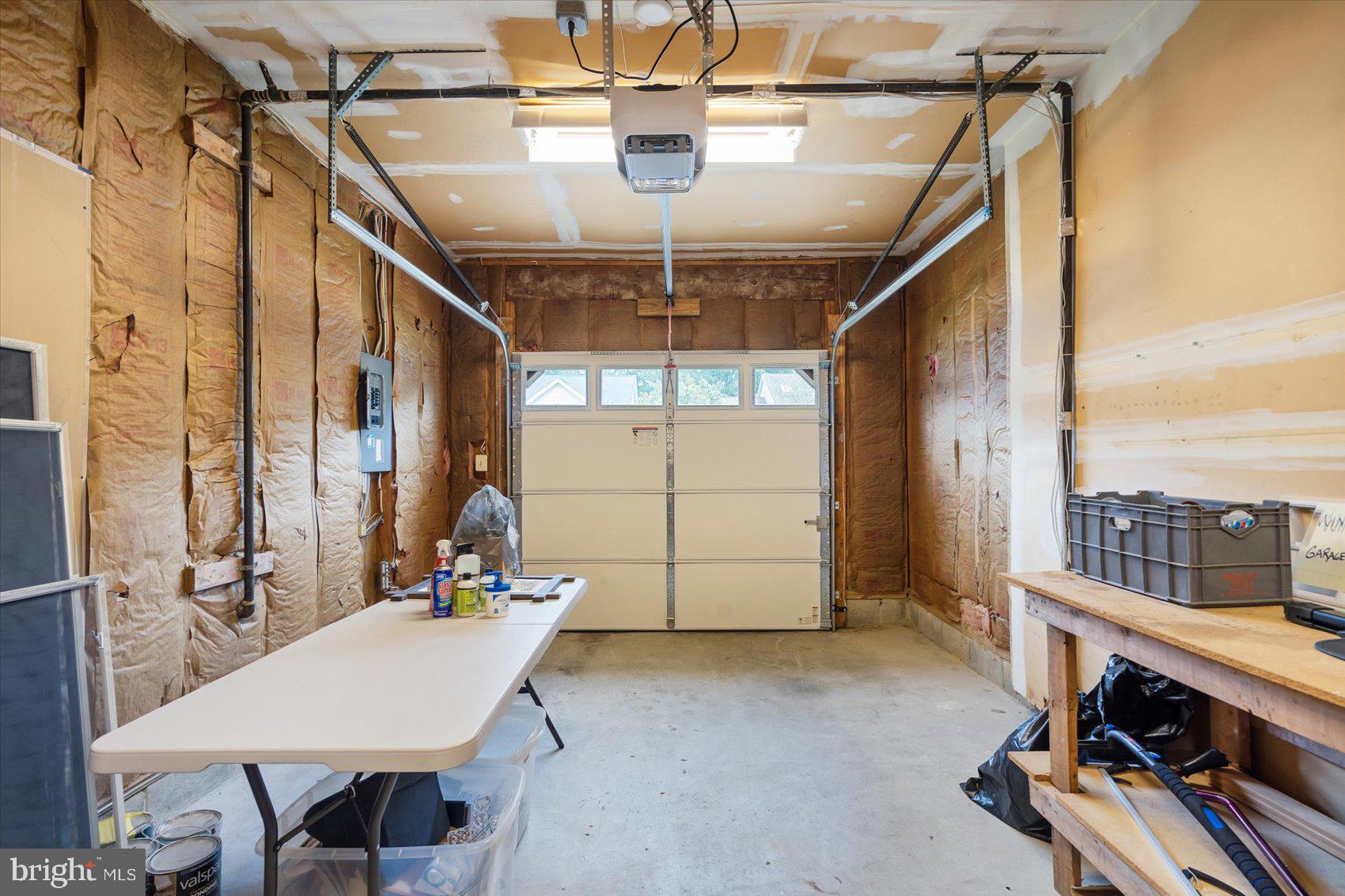 9020 Fieldchat Road Baltimore, MD 21236 - Photo 38 of 40 Garage