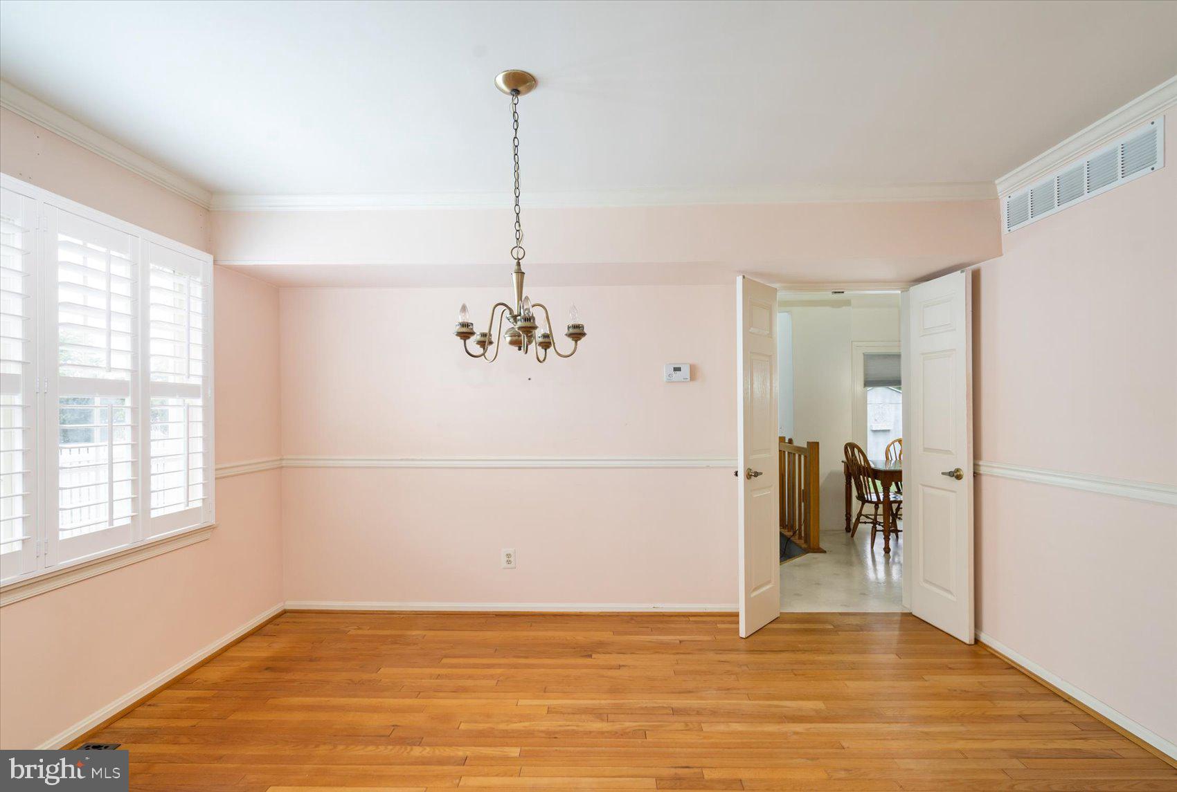 9020 Fieldchat Road Baltimore, MD 21236 - Photo 9 of 40 Dining Room
