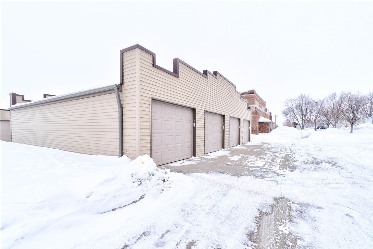 251 Vine Street, Unit 104 Riverside, IA 52327 - Photo 35 of 36 Gallery Image 35