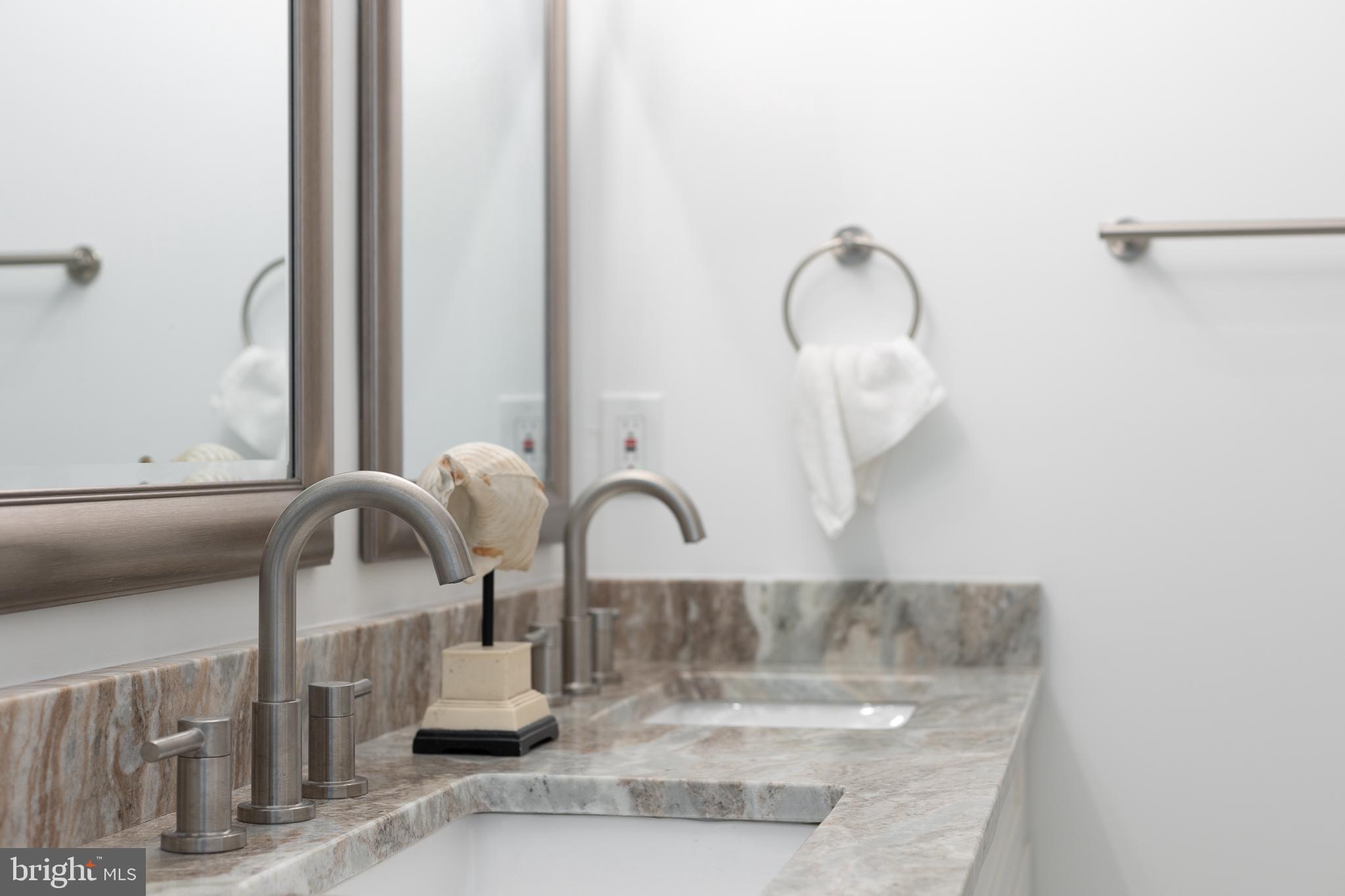 6720 Barrett Road Falls Church, VA 22042 - Photo 27 of 49 MAIN LVL BATH - CLOSE UP ON DBL VANITY