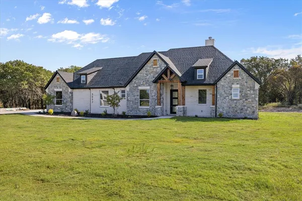 $3,950 | 2057 Glenhollow Drive, Weatherford, TX 76088