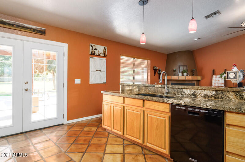 20046 West Dunlap Road Buckeye, AZ 85326 - Photo 11 of 32 Dunlap (39).jpg-vsuniqueid-619807a5a8e1a