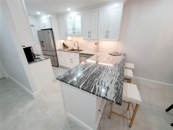 $3,100 | 1021 Hillsboro Mile, Unit G2, Hillsboro Beach, FL 33064