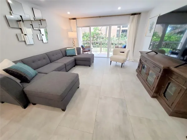 $3,100 | 1021 Hillsboro Mile, Unit G2, Hillsboro Beach, FL 33064