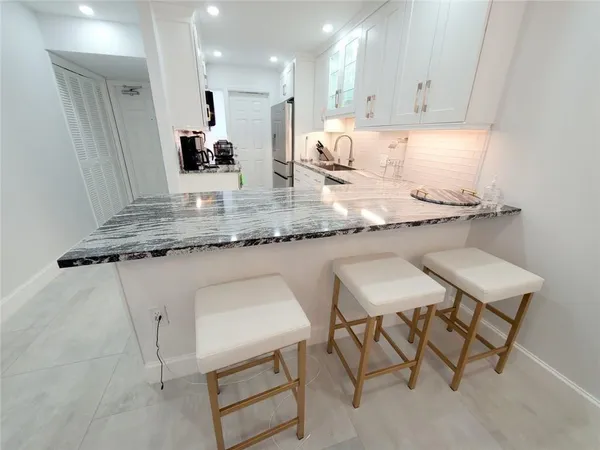 $3,100 | 1021 Hillsboro Mile, Unit G2, Hillsboro Beach, FL 33064