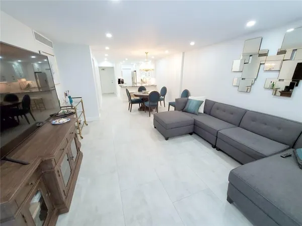 $3,100 | 1021 Hillsboro Mile, Unit G2, Hillsboro Beach, FL 33064
