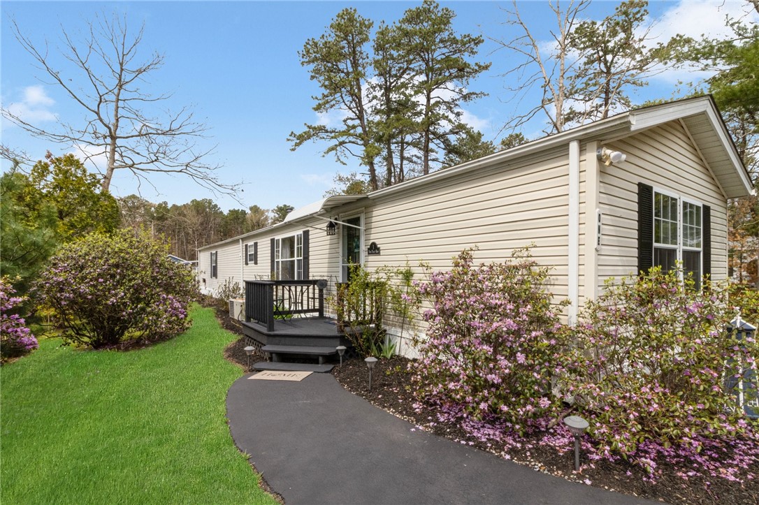 1 King Philip Road Coventry, RI 02816 - Photo 2 of 40 Gallery Image 2