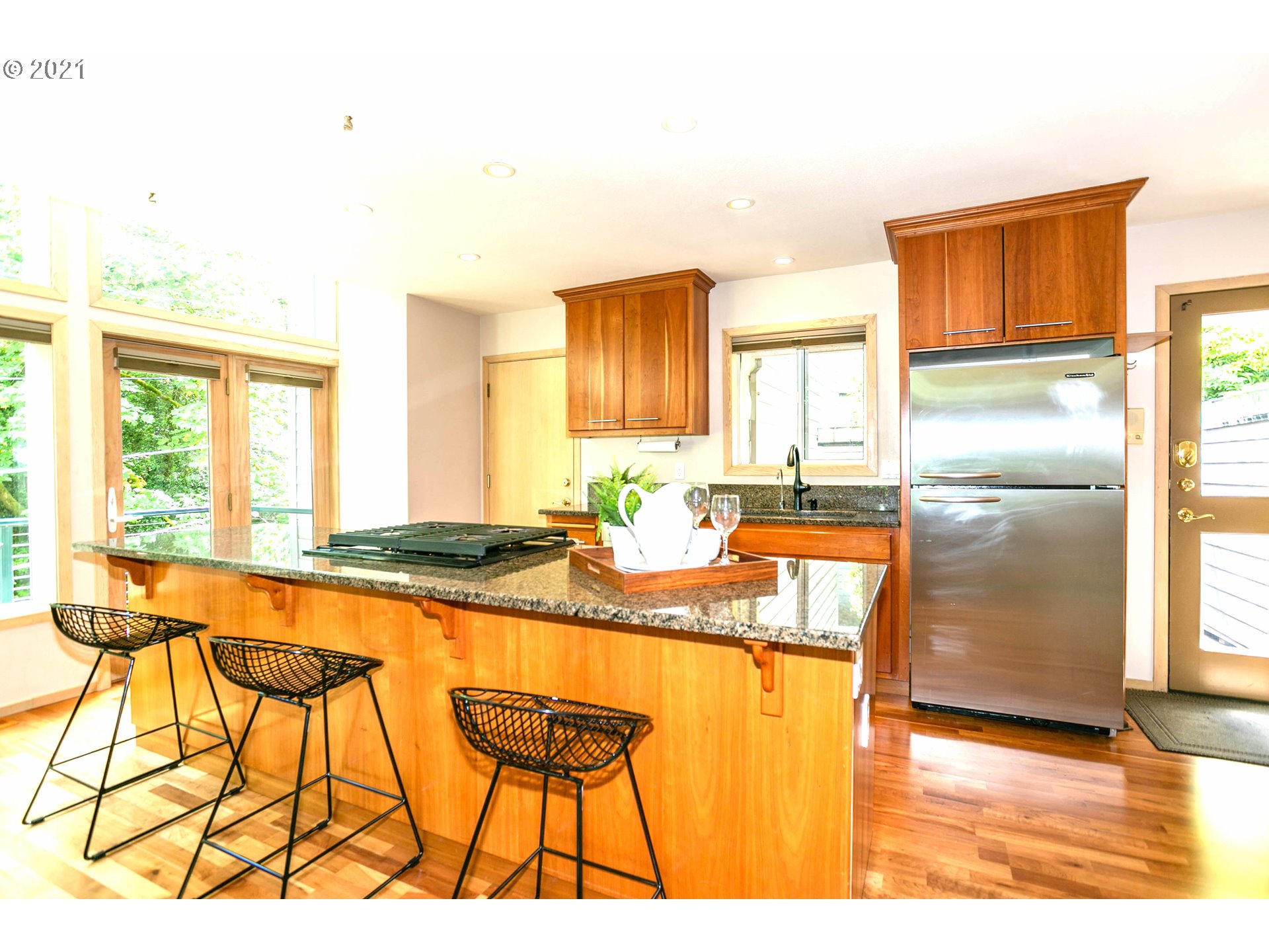 3804 Southwest Condor Lane Portland, OR 97239 - Photo 11 of 29 Gallery Image 11