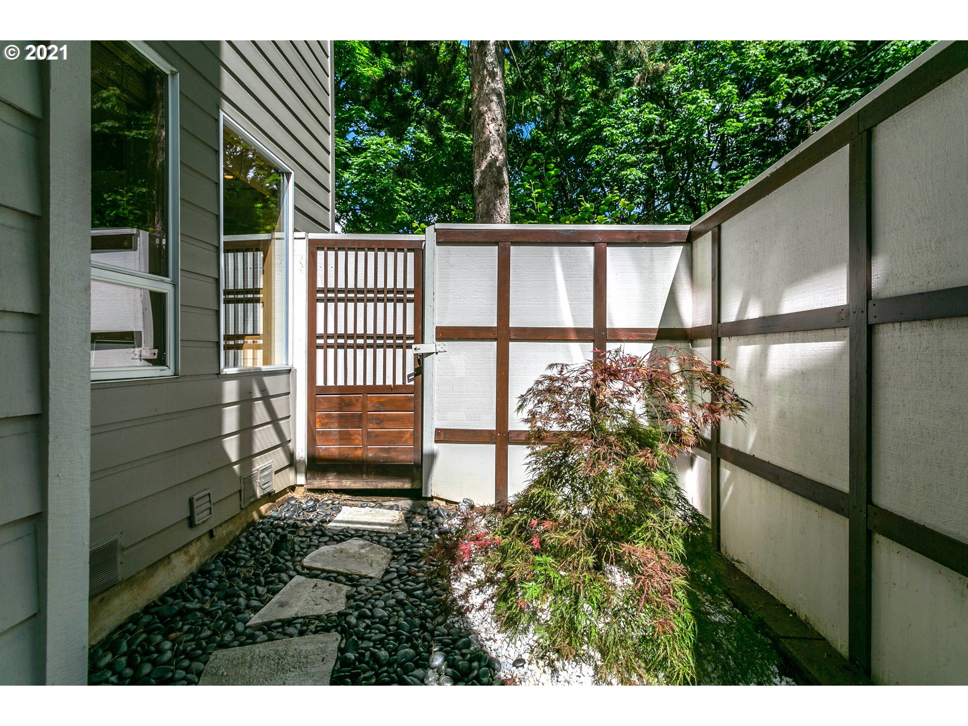 3804 Southwest Condor Lane Portland, OR 97239 - Photo 20 of 29 Gallery Image 20