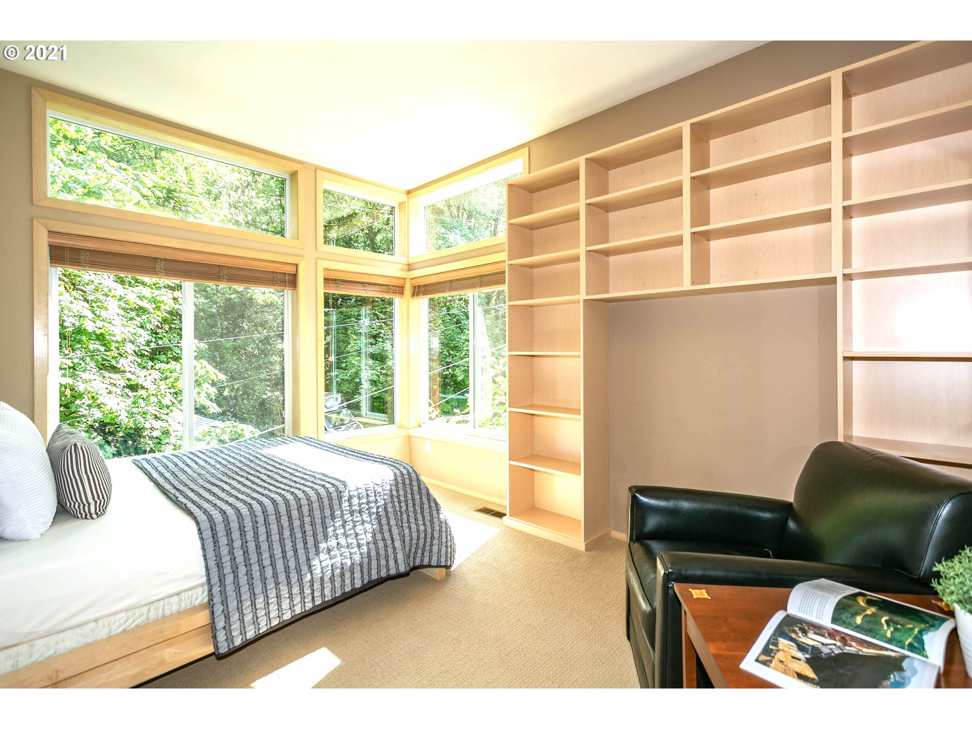 3804 Southwest Condor Lane Portland, OR 97239 - Photo 23 of 29 Gallery Image 23
