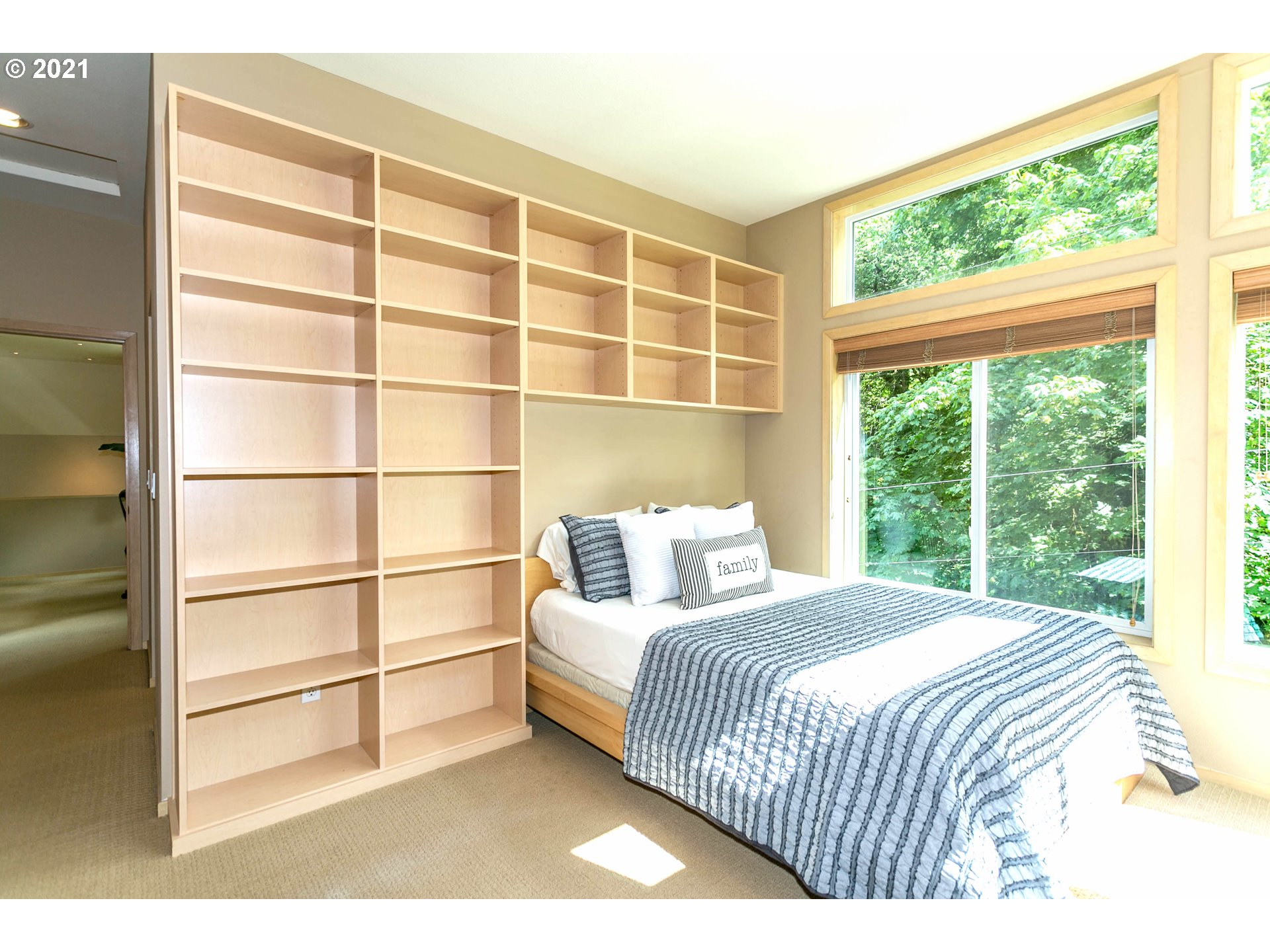 3804 Southwest Condor Lane Portland, OR 97239 - Photo 24 of 29 Gallery Image 24