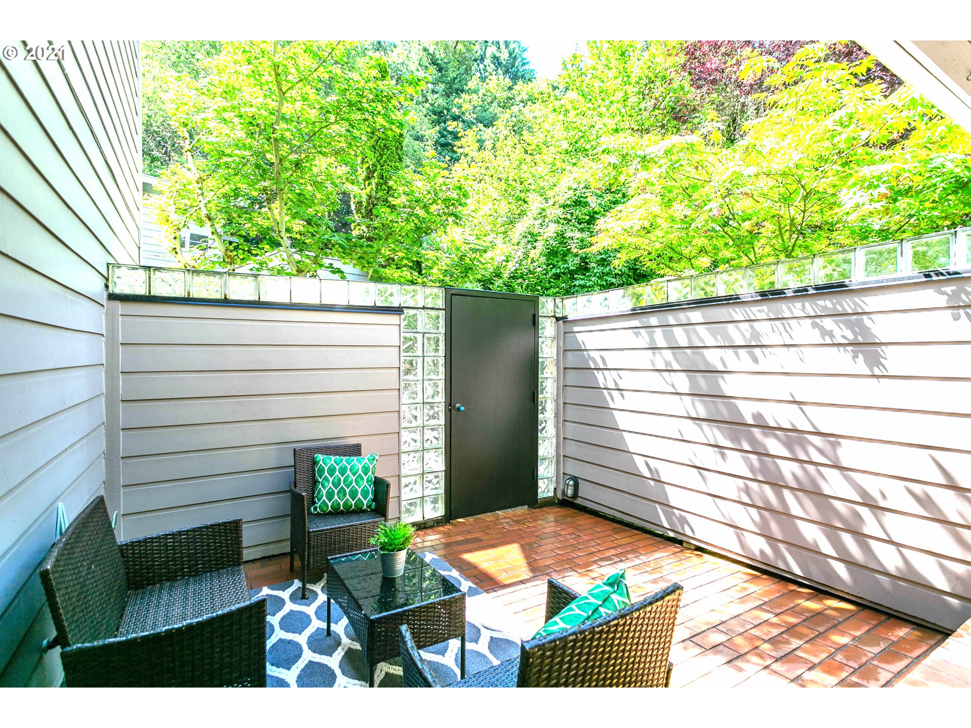 3804 Southwest Condor Lane Portland, OR 97239 - Photo 4 of 29 Gallery Image 4