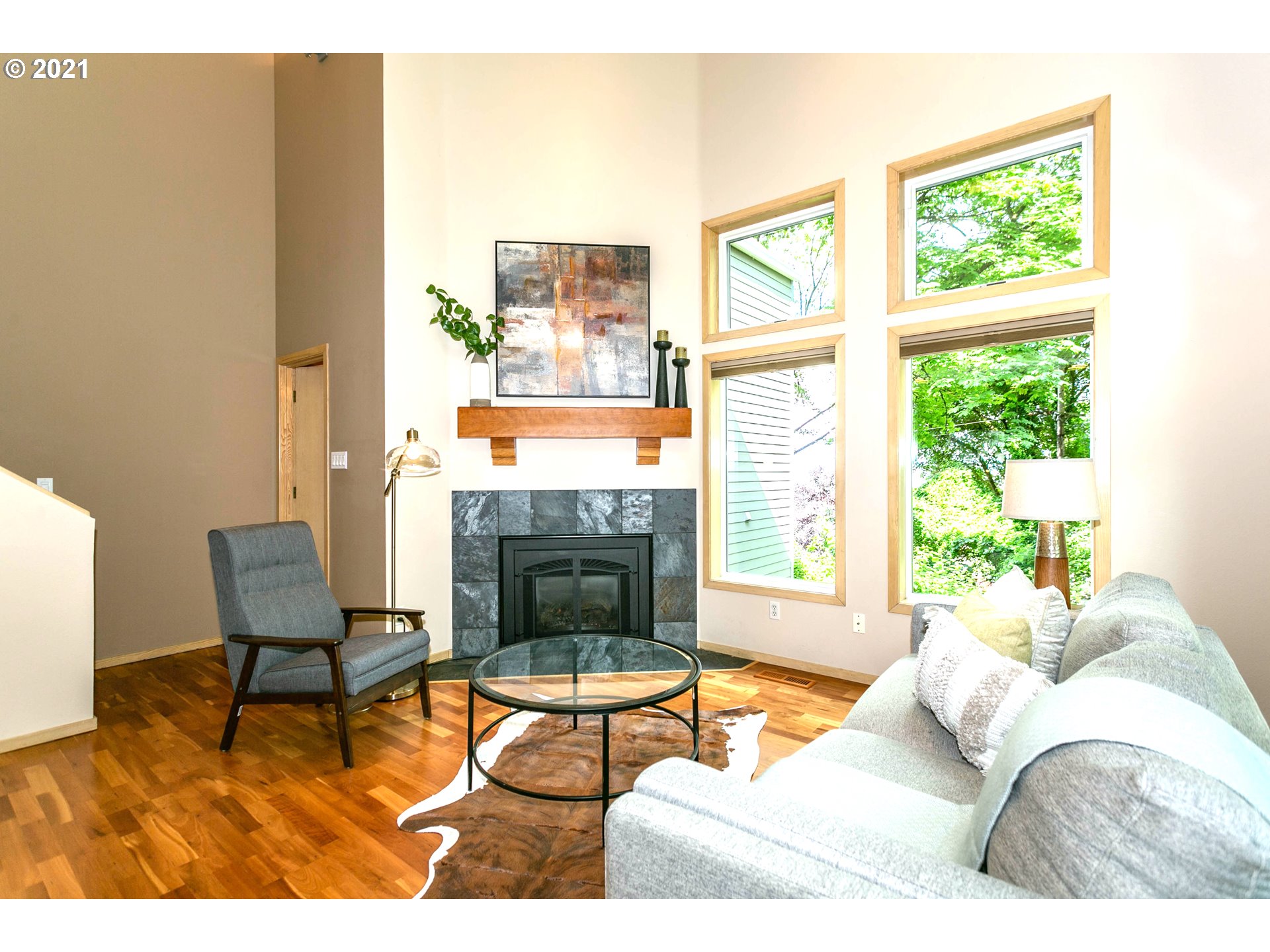 3804 Southwest Condor Lane Portland, OR 97239 - Photo 8 of 29 Gallery Image 8