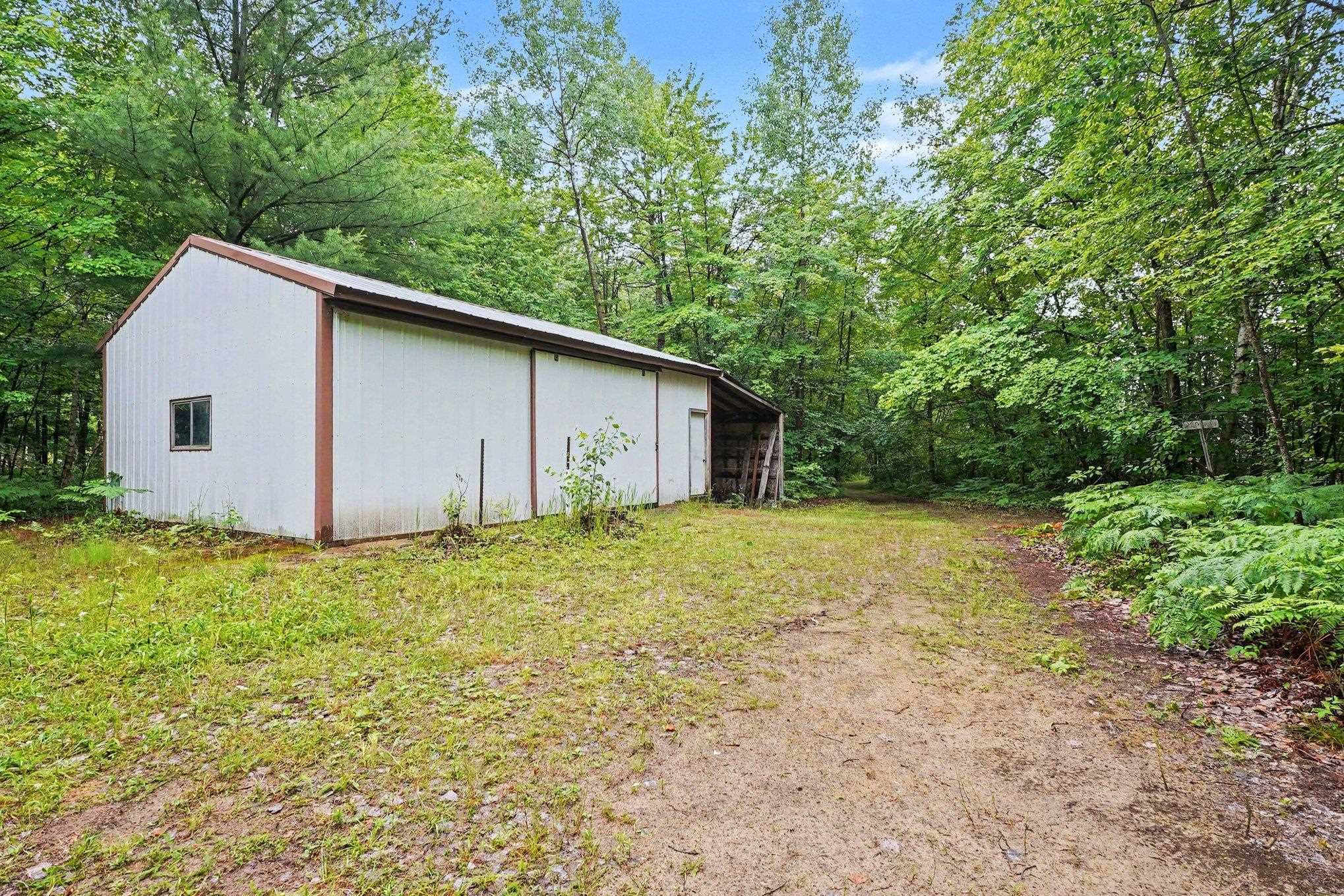2336 West Cody Estey Road Pinconning, MI 48650 - Photo 25 of 31