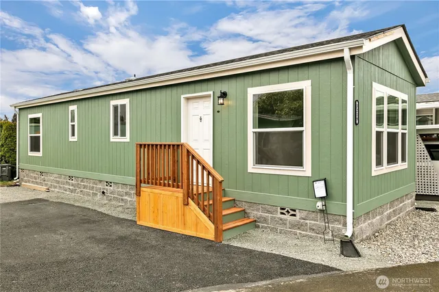 $84,900 | 3219 South 181st Place, Unit 127, SeaTac, WA 98188