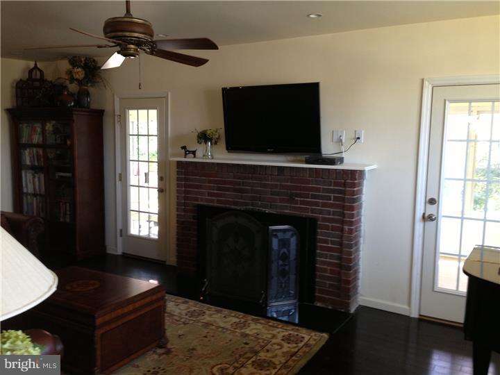 15 Ambler Road Cherry Hill, NJ 08002 - Photo 11 of 23 Family Room