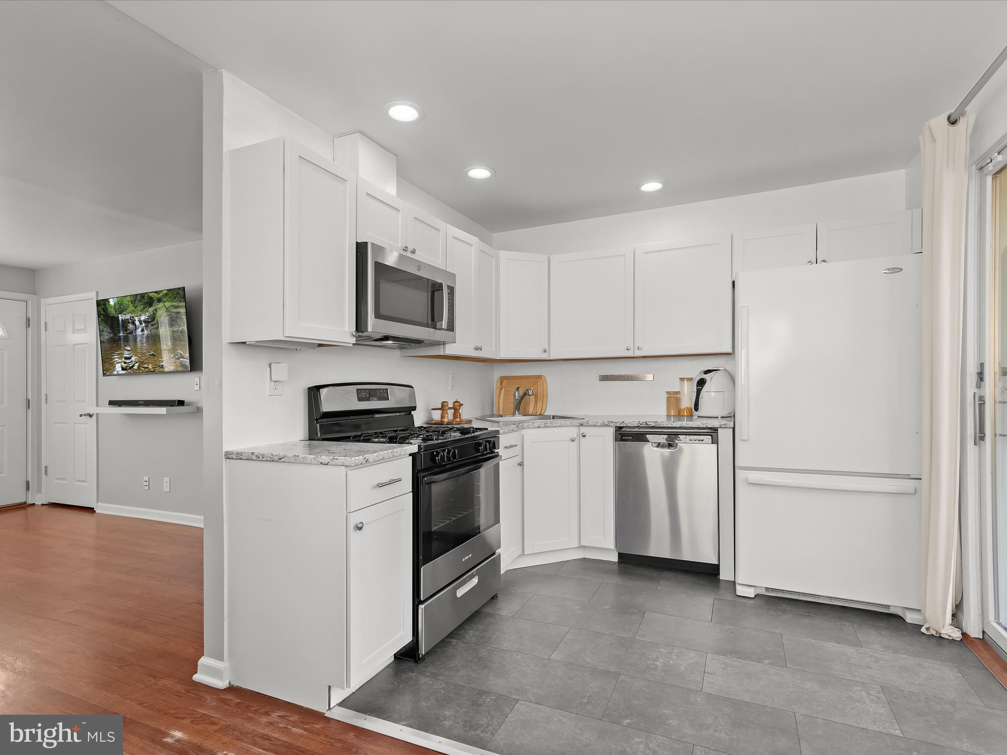 3407 Upton Road Parkville, MD 21234 - Photo 11 of 40 Kitchen