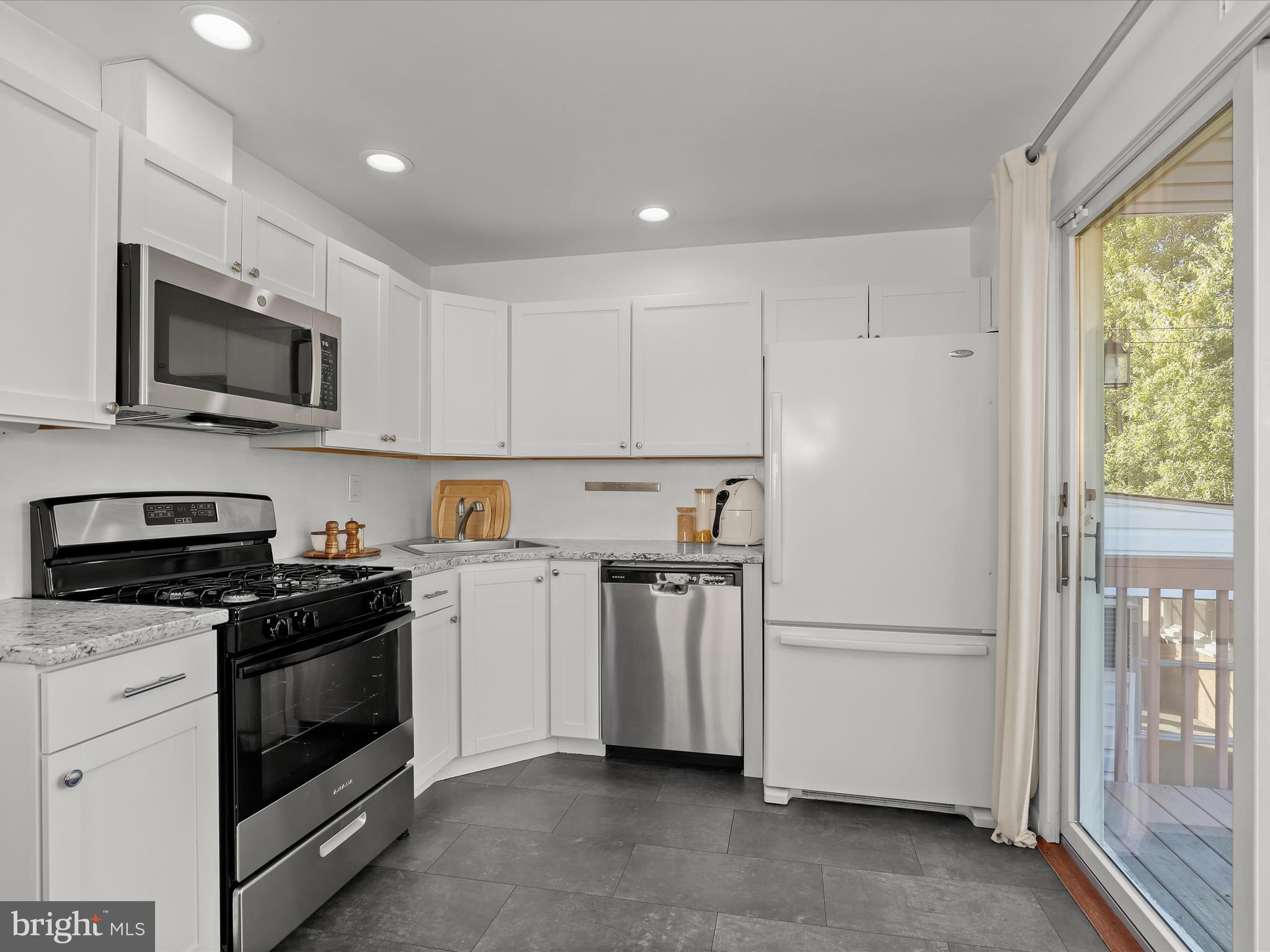 3407 Upton Road Parkville, MD 21234 - Photo 12 of 40 Kitchen
