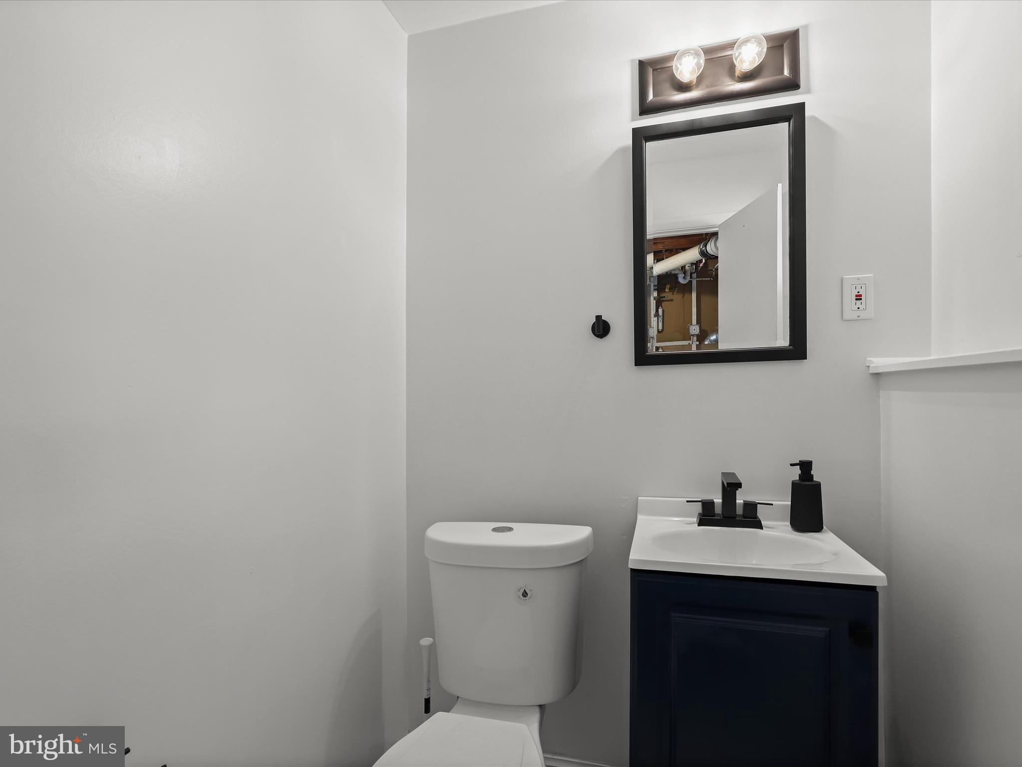 3407 Upton Road Parkville, MD 21234 - Photo 24 of 40 Powder Room