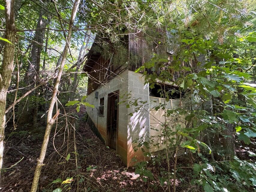 100 Foothills Road Callaway, VA 24067 - Photo 7 of 9 a backyard of a building