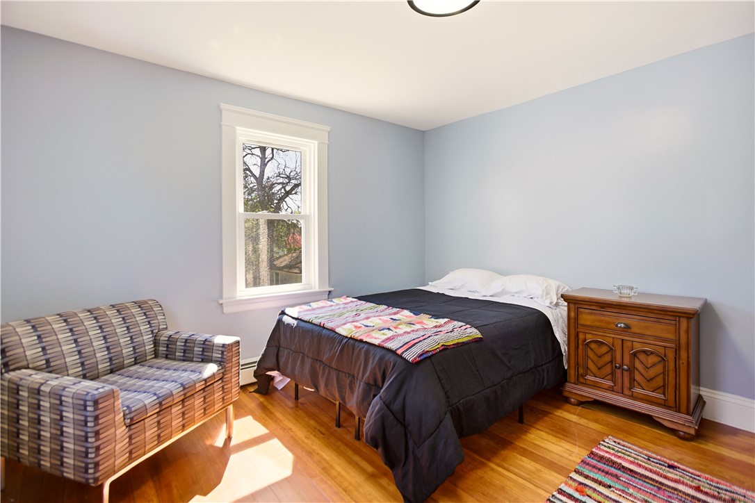 18 Harding Avenue Cranston, RI 02905 - Photo 21 of 33
