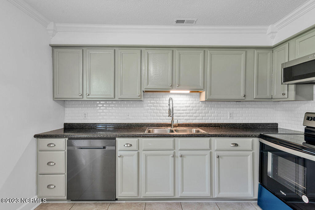 3 Victoria Road Jacksonville, NC 28546 - Photo 7 of 20 DSC_7379