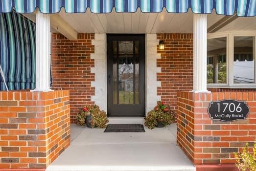 1706 McCully Road Pittsburgh, PA 15234 - Photo 2 of 39 Gallery Image 2