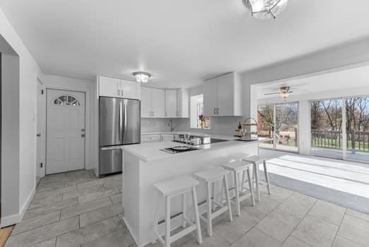 1706 McCully Road Pittsburgh, PA 15234 - Photo 10 of 39 Gallery Image 10