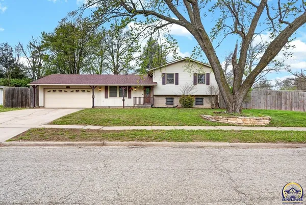 $245,000 | 3125 Southwest Lane Street, Topeka, KS 66611