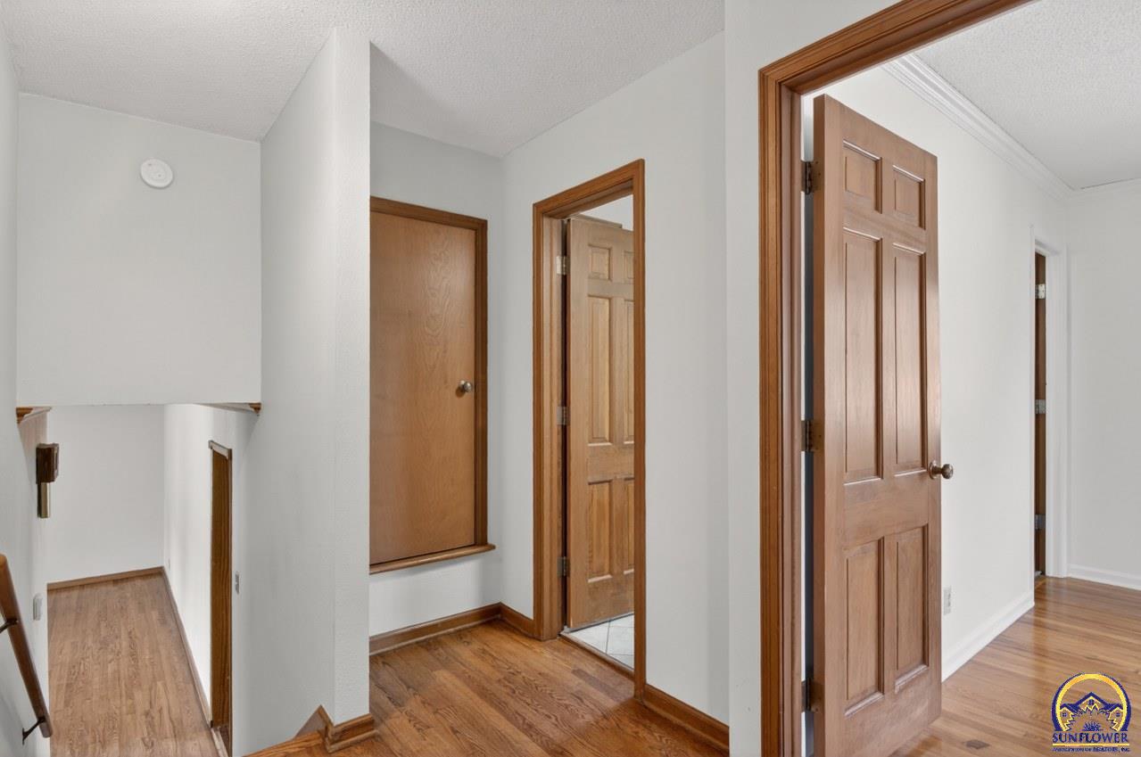 3125 Southwest Lane Street Topeka, KS 66611 - Photo 12 of 36