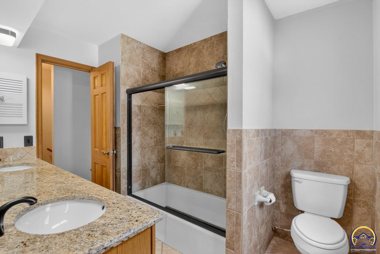 3125 Southwest Lane Street Topeka, KS 66611 - Photo 15 of 36