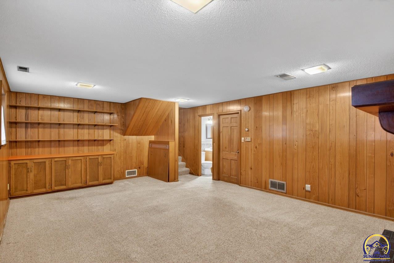 3125 Southwest Lane Street Topeka, KS 66611 - Photo 23 of 36