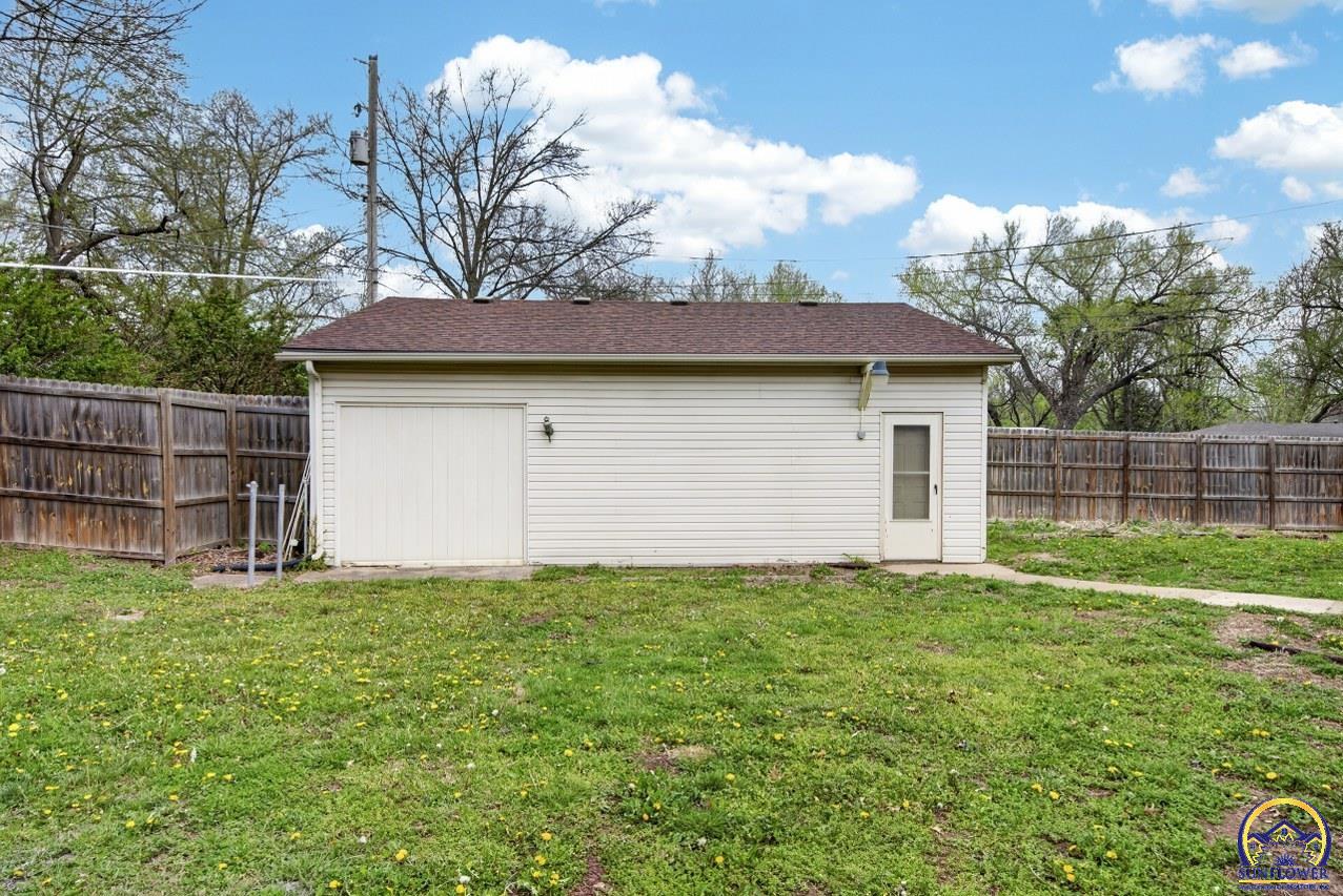 3125 Southwest Lane Street Topeka, KS 66611 - Photo 35 of 36