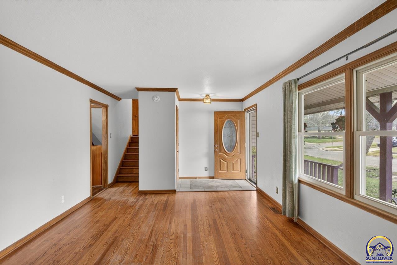 3125 Southwest Lane Street Topeka, KS 66611 - Photo 4 of 36