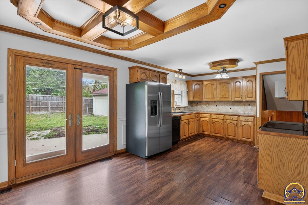 3125 Southwest Lane Street Topeka, KS 66611 - Photo 6 of 36