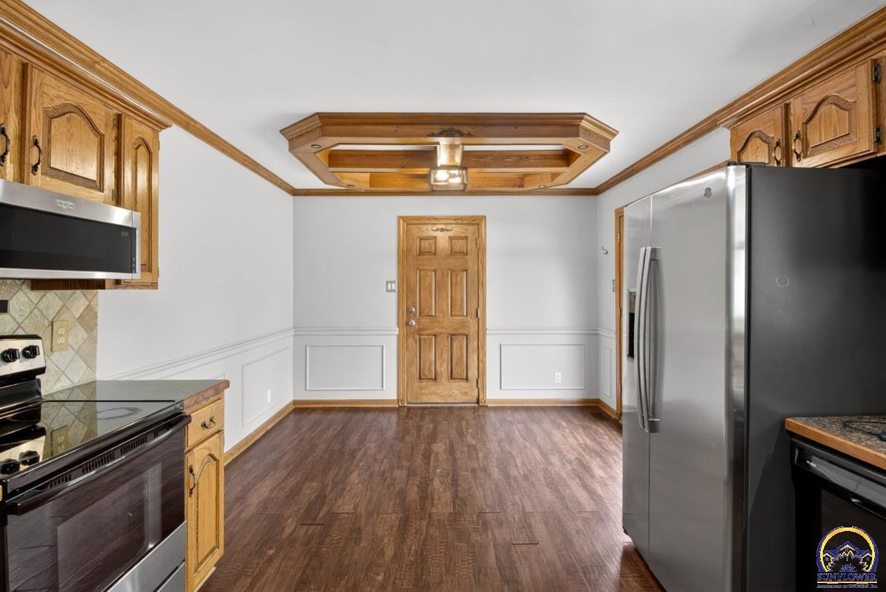 3125 Southwest Lane Street Topeka, KS 66611 - Photo 10 of 36