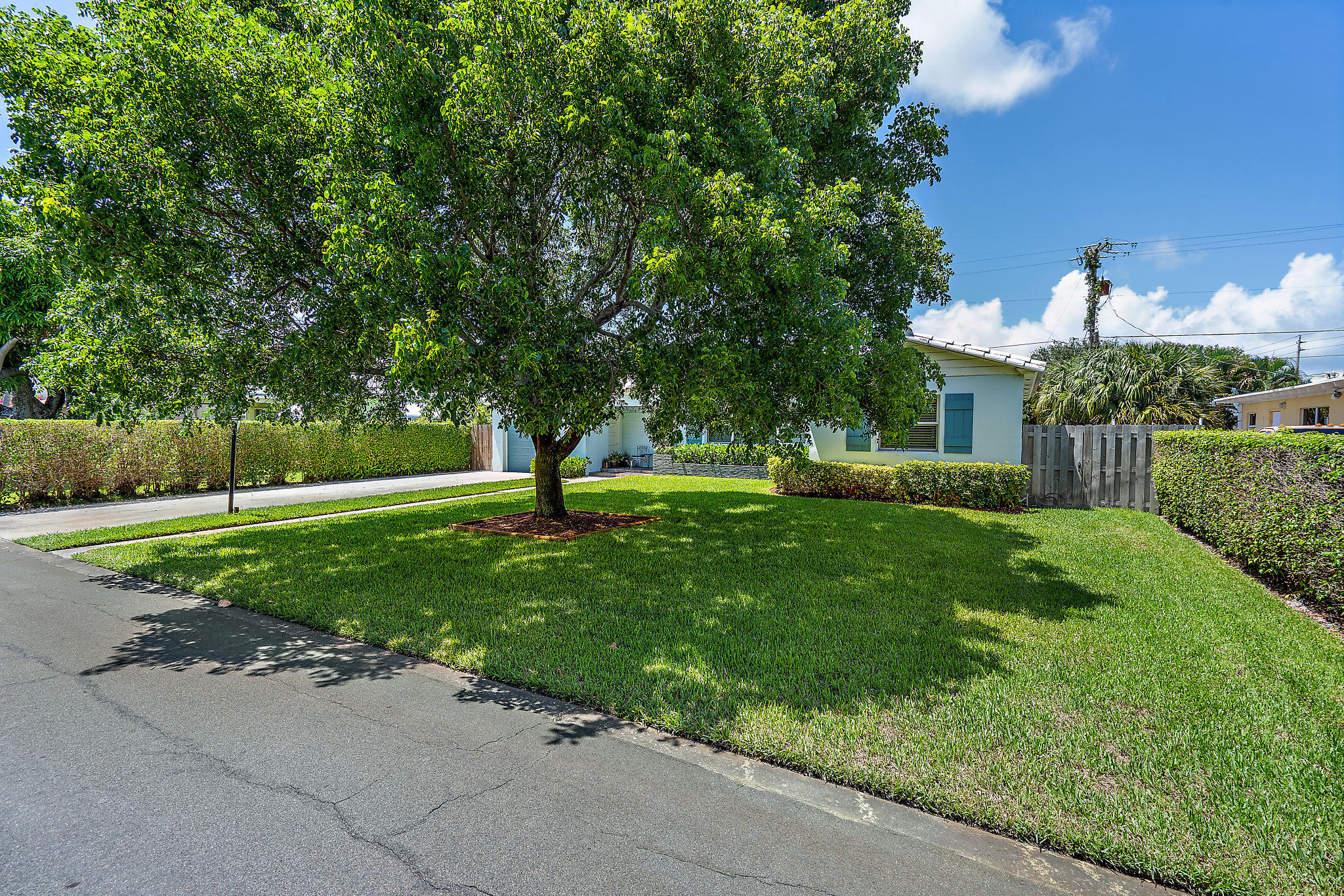 309 Rilyn Drive West Palm Beach, FL 33405 - Photo 3 of 37 001-RustStainRemoval-FL-small