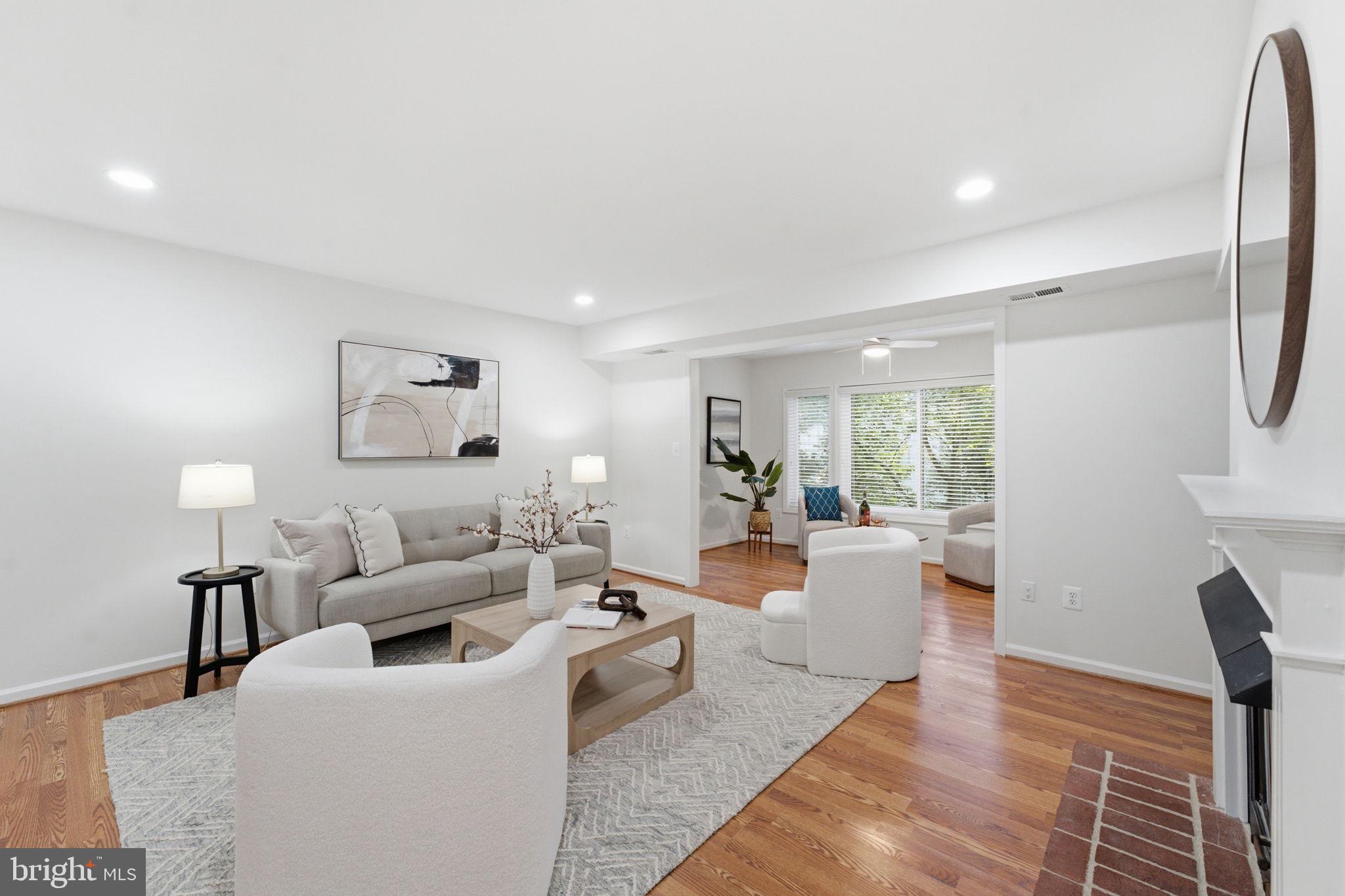 2238 Hunter's Run Drive Reston, VA 20191 - Photo 13 of 46 Filled with natural light