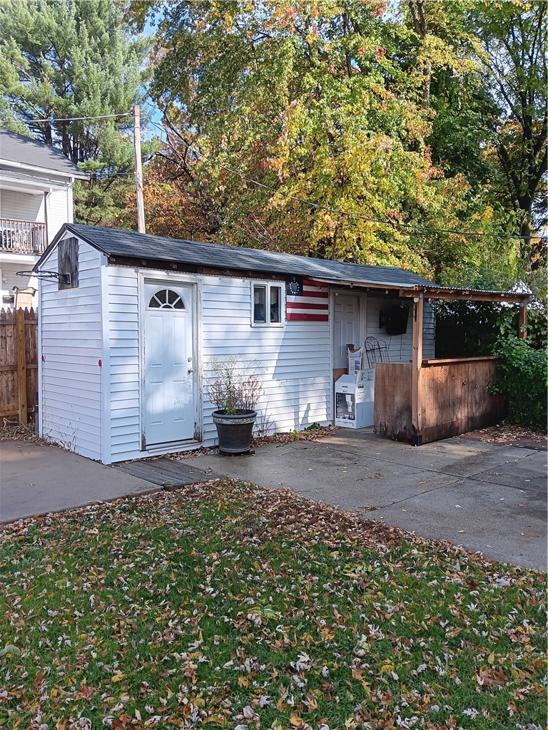 235 6th Avenue Woonsocket, RI 02895 - Photo 6 of 22