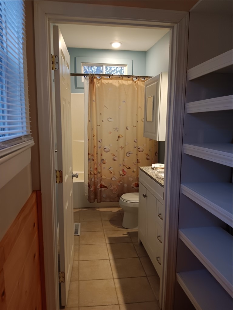 235 6th Avenue Woonsocket, RI 02895 - Photo 9 of 22