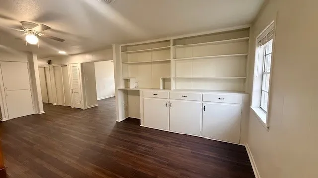 $1,800 | 800 Otis Street, Taylor, TX 76574