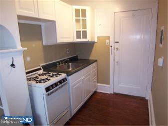 210 East Maple Avenue, Unit B10 Merchantville, NJ 08109 - Photo 5 of 7 Kitchen