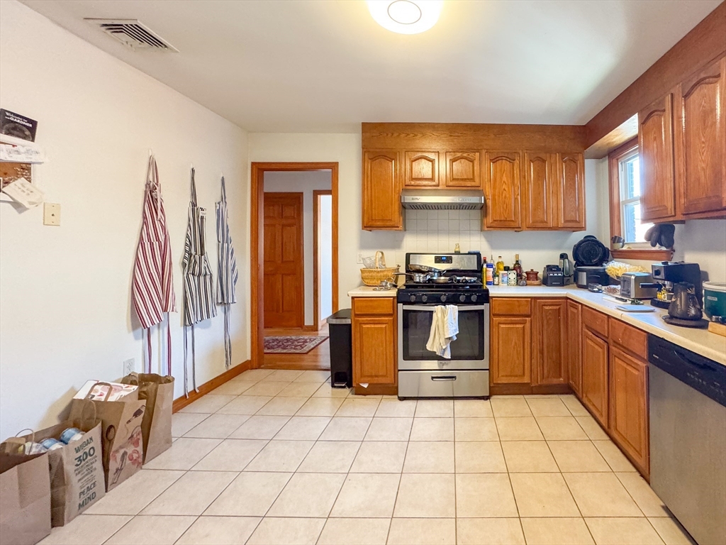 64 Colborne Road, Unit 64 Boston, MA 02135 - Photo 6 of 15