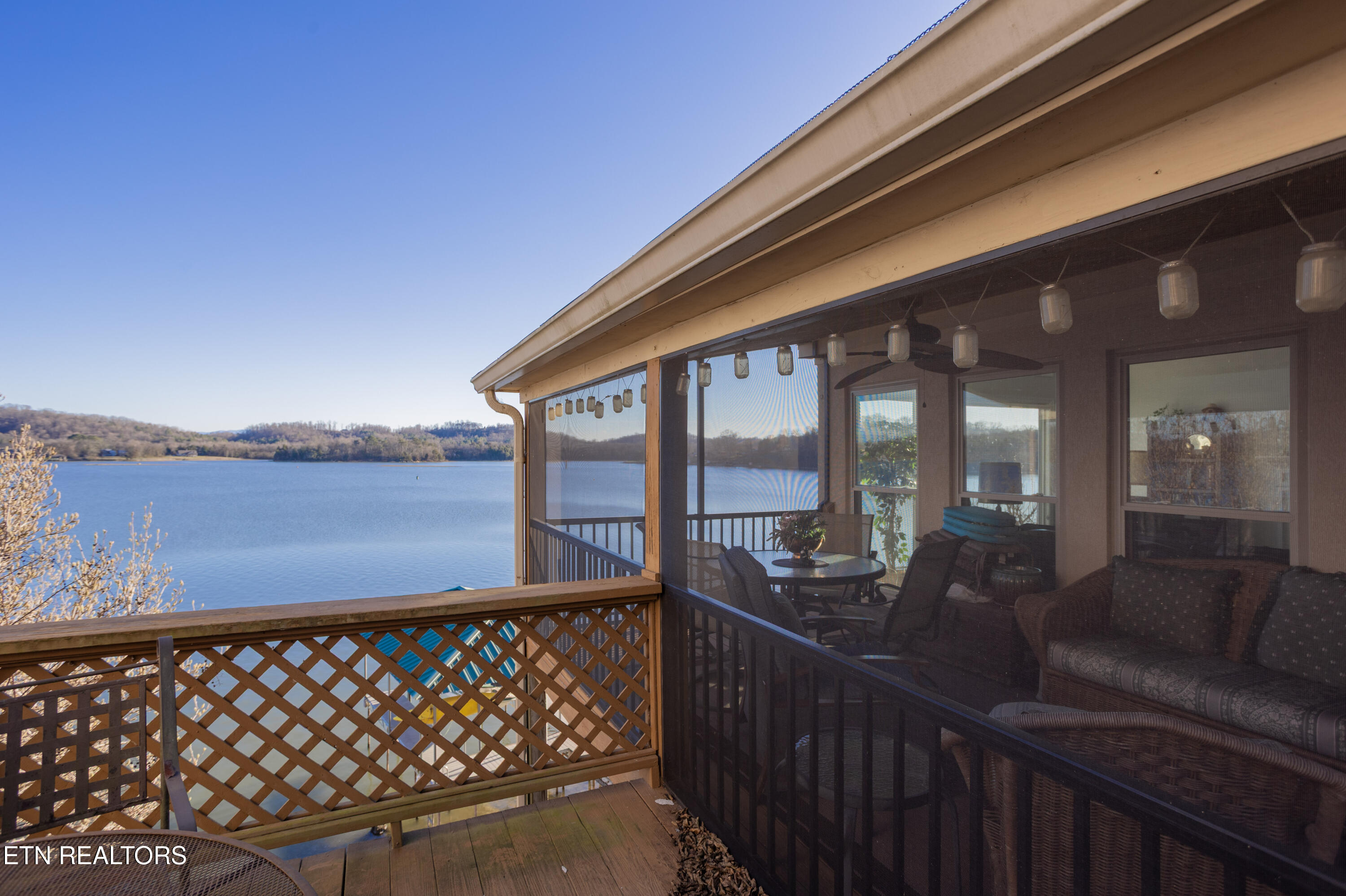 3478 Navigator Point Knoxville, TN 37922 - Photo 18 of 41 Exterior_Screened-Porch_02