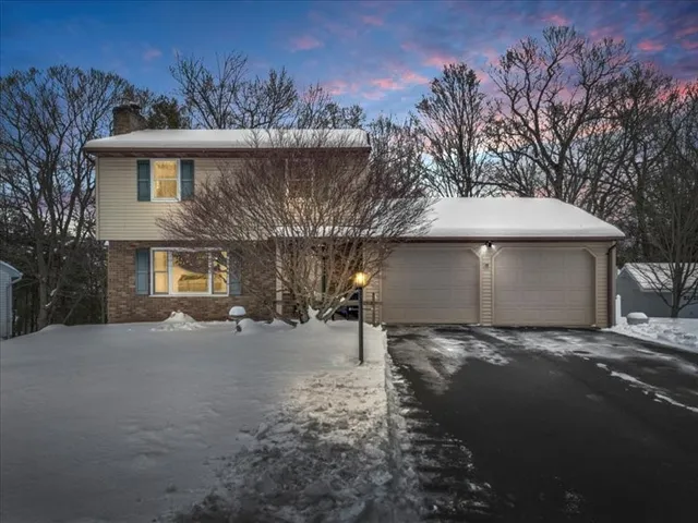 $260,000 | 1066 Elton Drive, Endicott, NY 13760