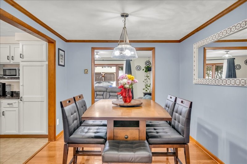 1066 Elton Drive Endicott, NY 13760 - Photo 4 of 50