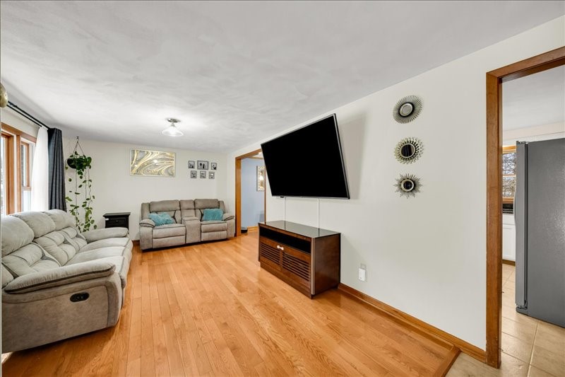 1066 Elton Drive Endicott, NY 13760 - Photo 5 of 50